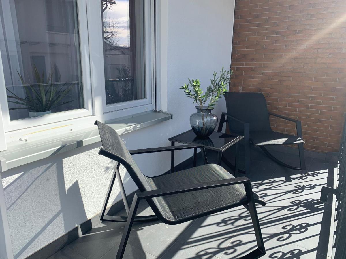 Prime Host Balcony Apartment Karlsruhe Exteriör bild